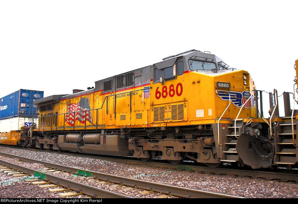 UP 6880